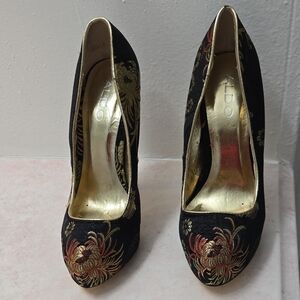ALDO Women's Black and Gold Floral Heels